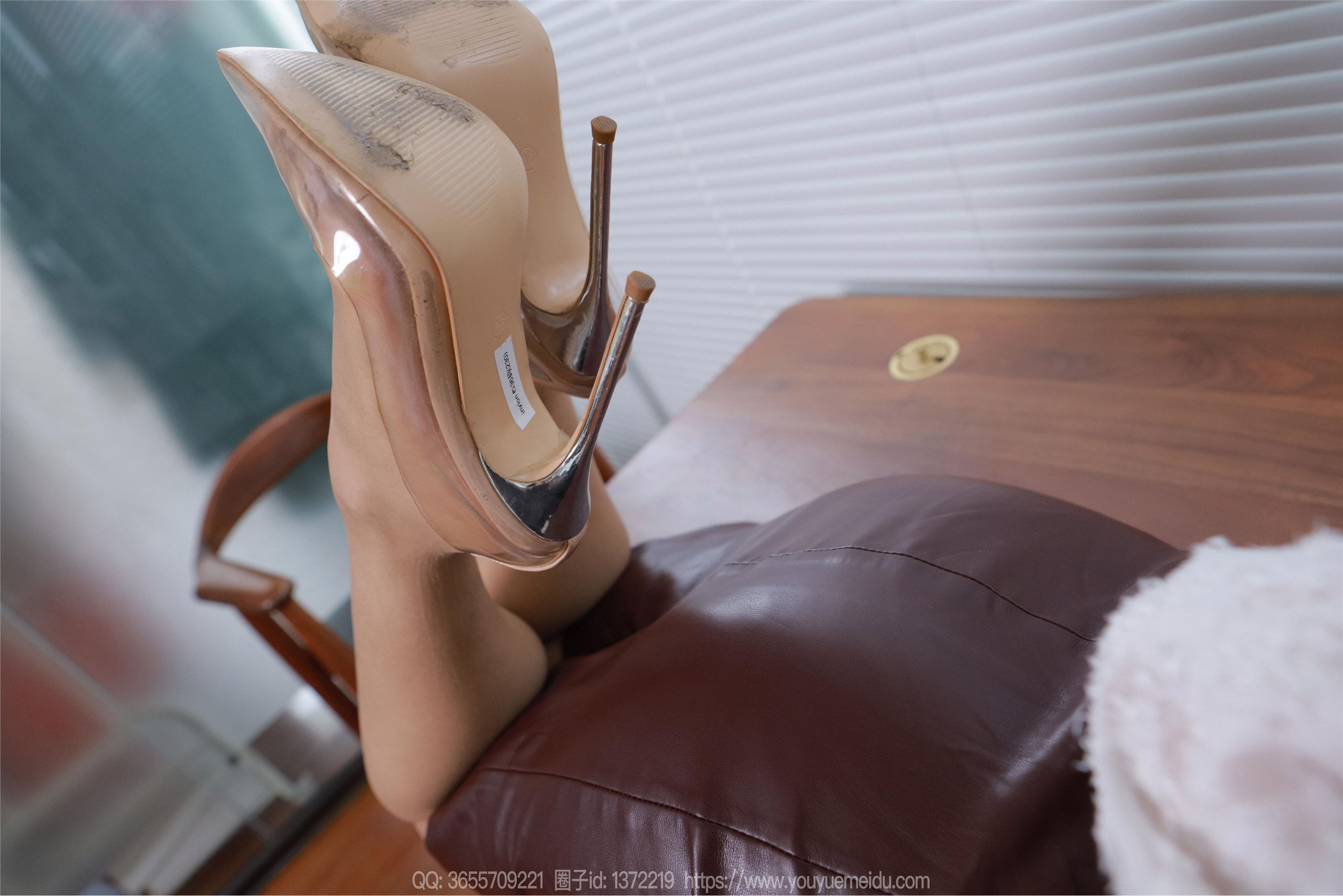 IESS异思趣向  2023.11.13 丝享家 1584 兔兔《超紧皮裙（上）》